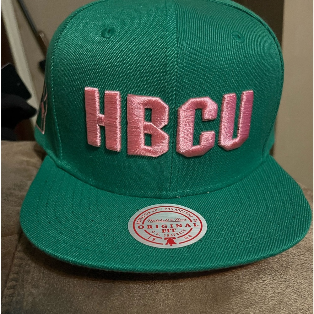 NWT HBCU Mitchell and Ness SnapBack